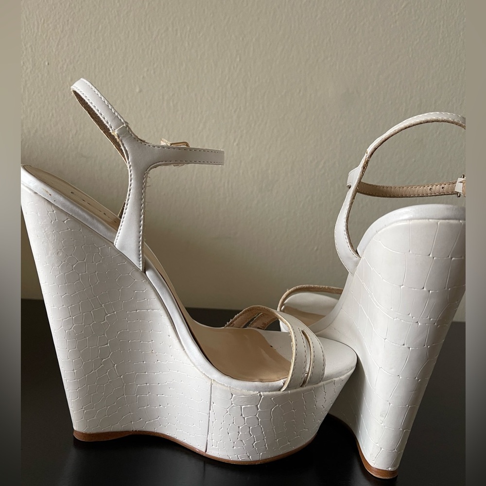 Bebe White Platform Wedge Heels Sandals size 8